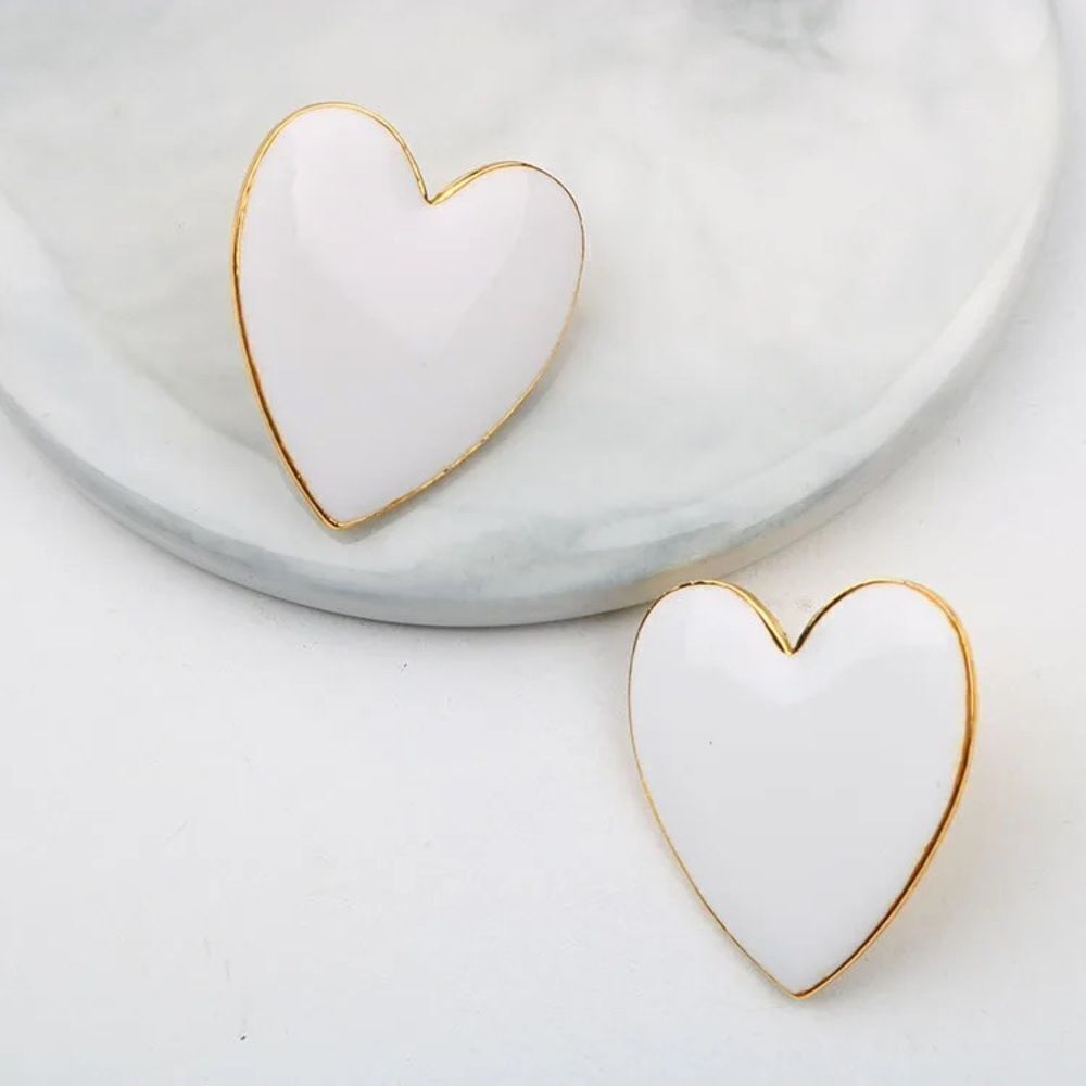 Elegant White Heart Earrings A1009